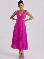 Satijnen geplooide midi-jurk met uitsnijding